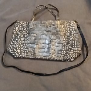 B May Essential Tote